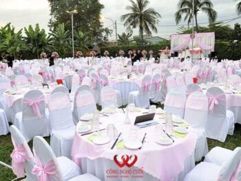 Tiệc cưới ngoài trời tông màu hồng nhà hàng Bến Xưa